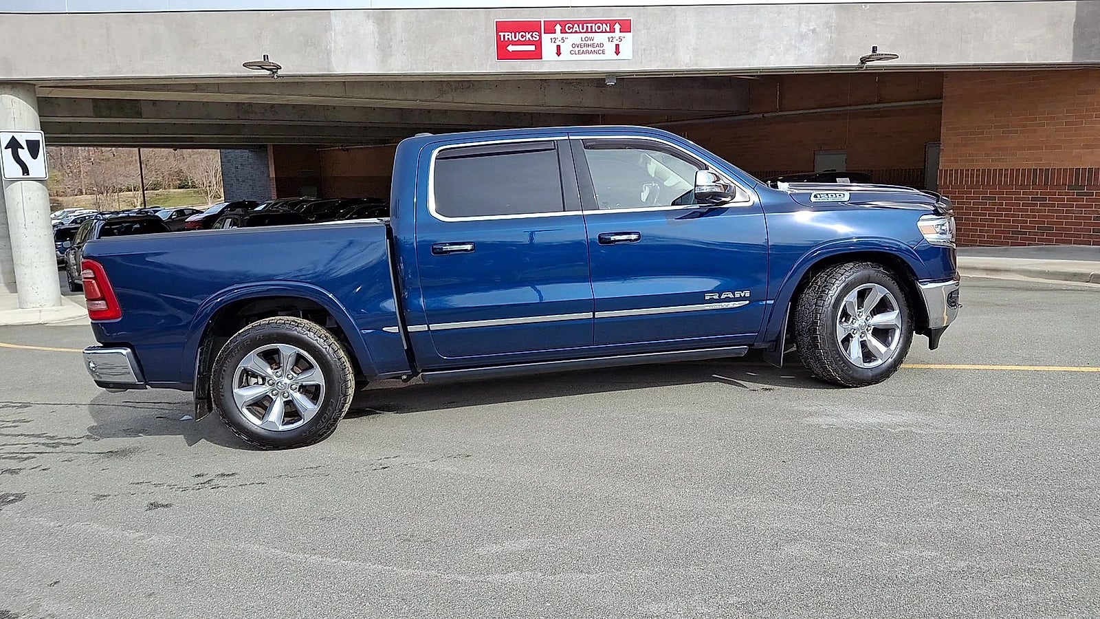 2021 RAM 1500 Limited Crew Cab 4x4 5'7" Box