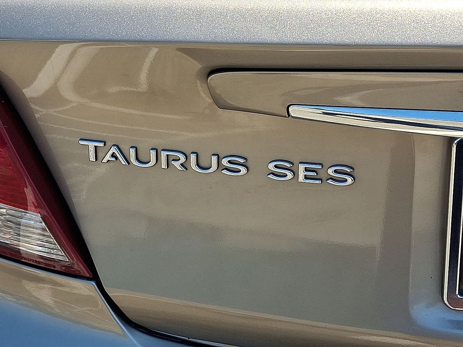 2003 Ford Taurus SES