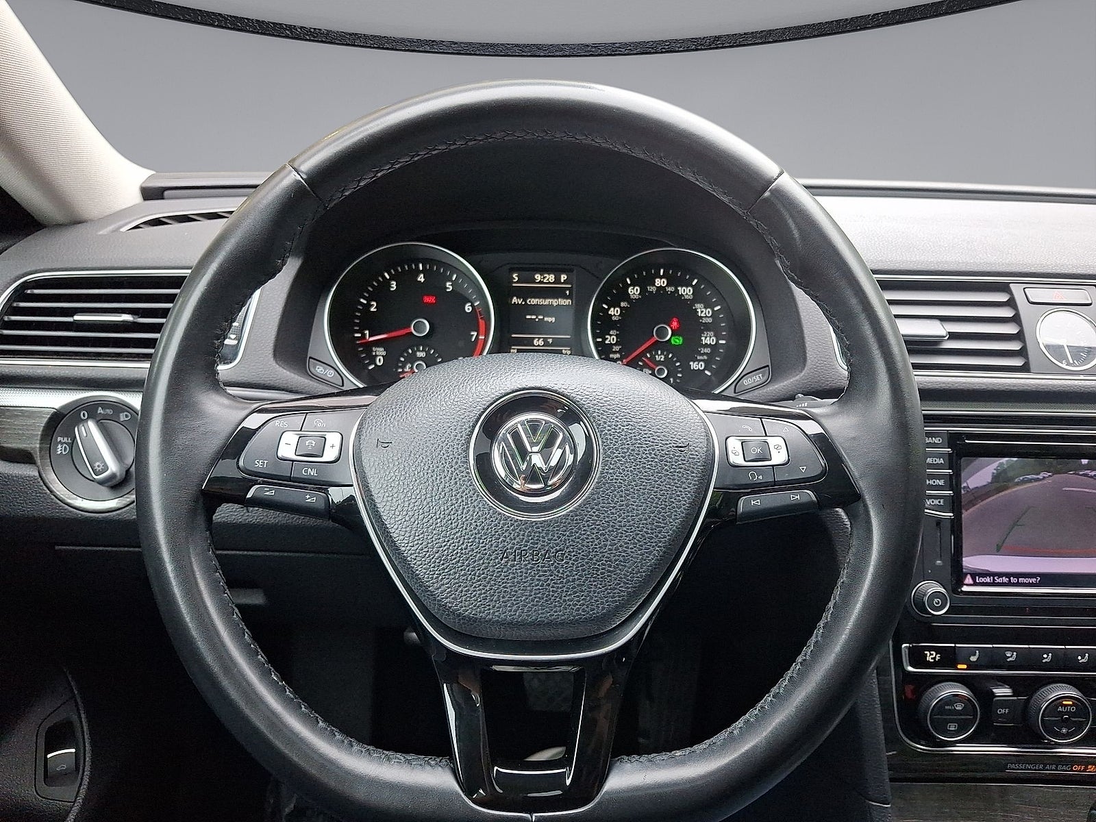 2016 Volkswagen Passat 1.8T SE
