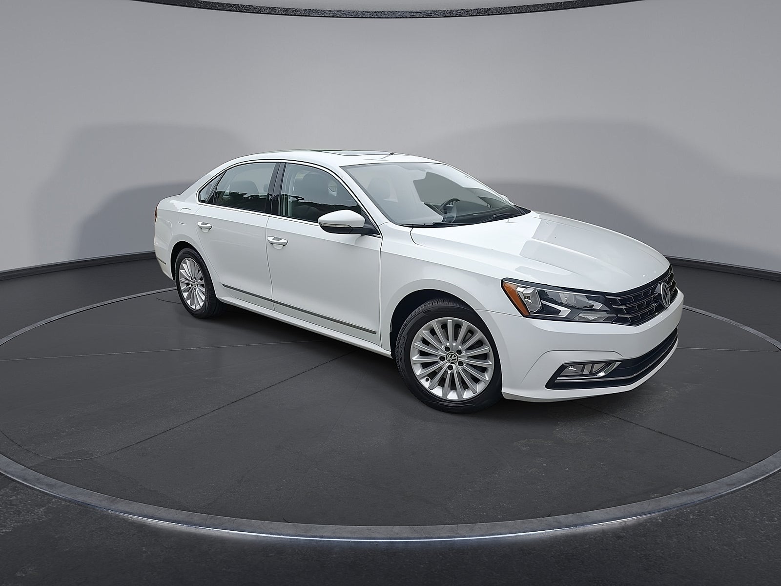 2016 Volkswagen Passat 1.8T SE