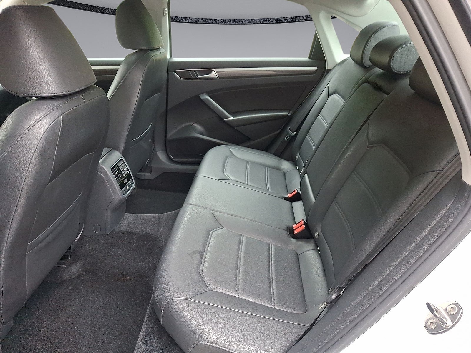 2016 Volkswagen Passat 1.8T SE