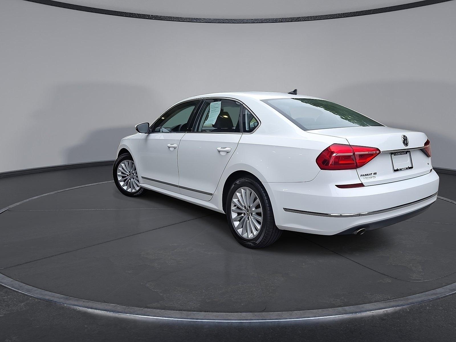 2016 Volkswagen Passat 1.8T SE