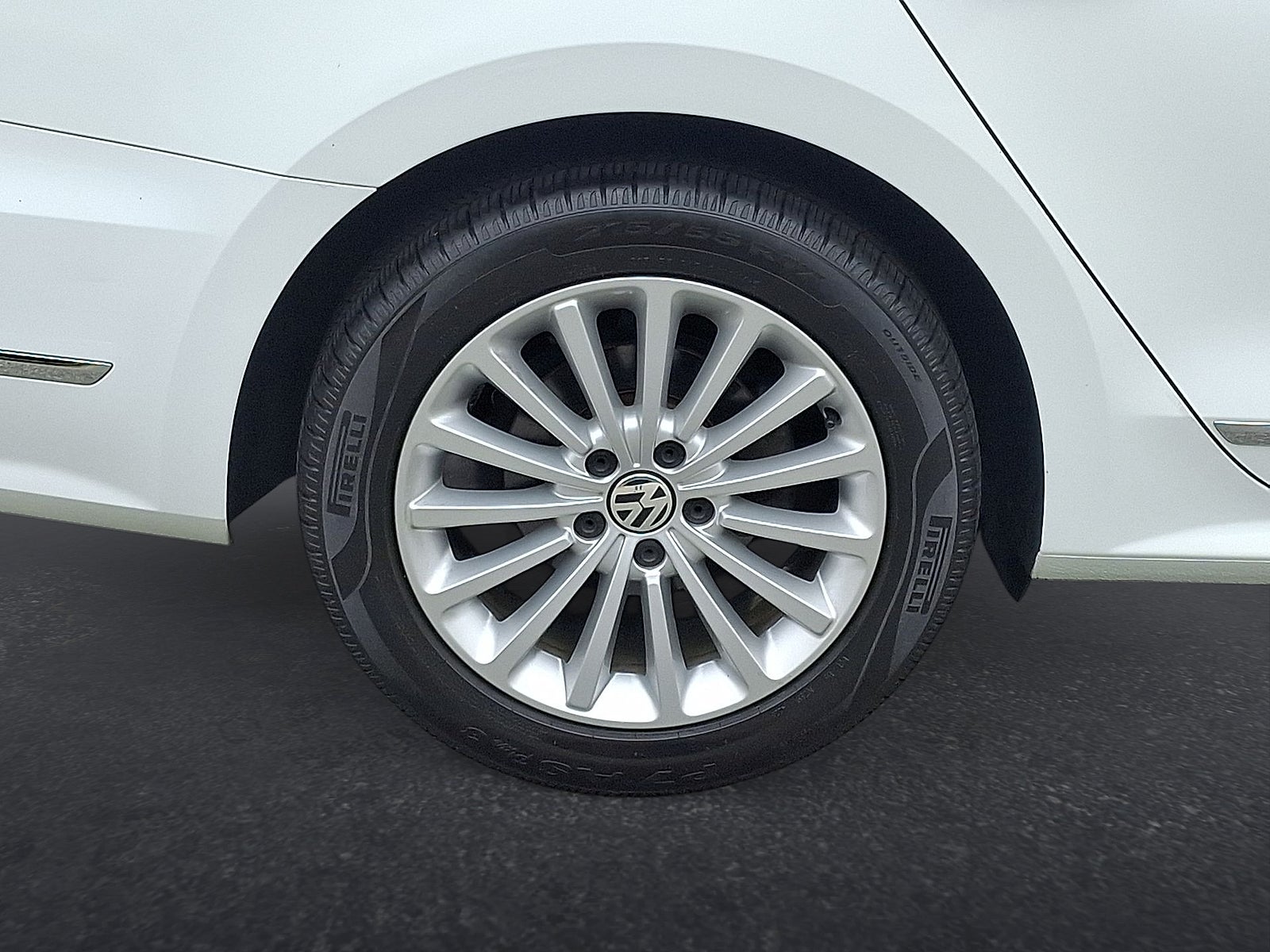 2016 Volkswagen Passat 1.8T SE