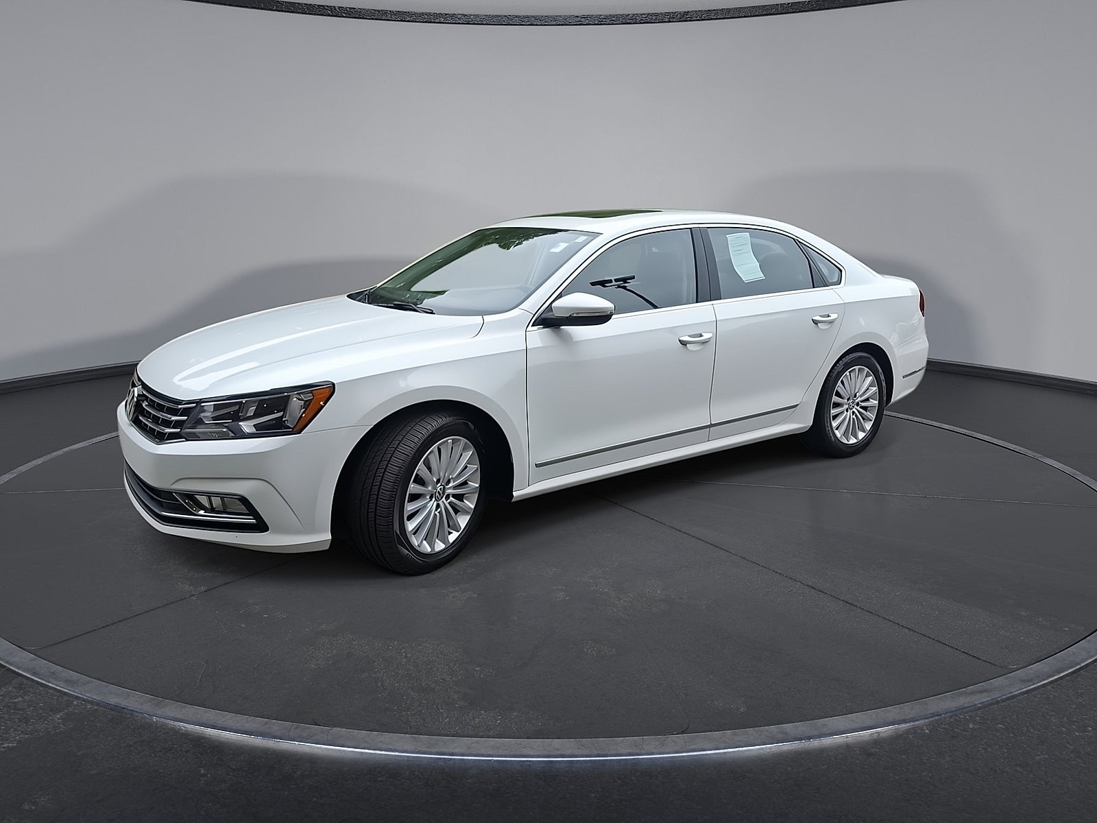 2016 Volkswagen Passat 1.8T SE