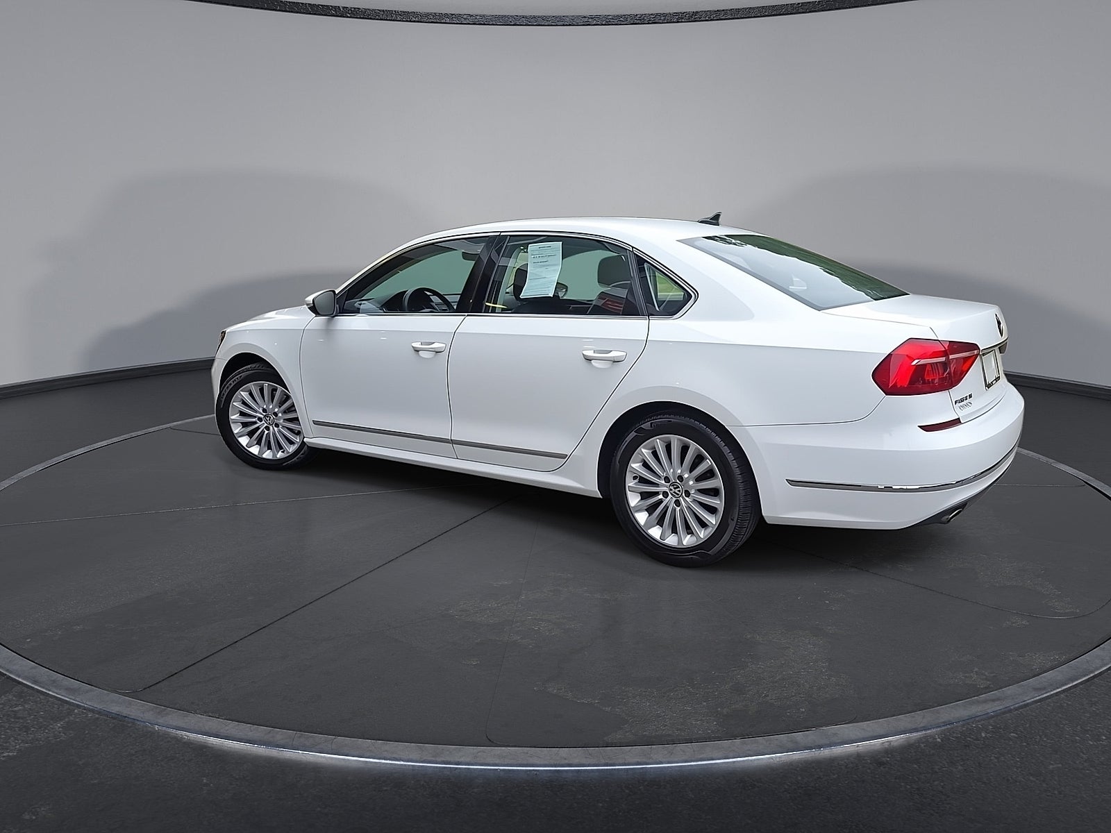 2016 Volkswagen Passat 1.8T SE
