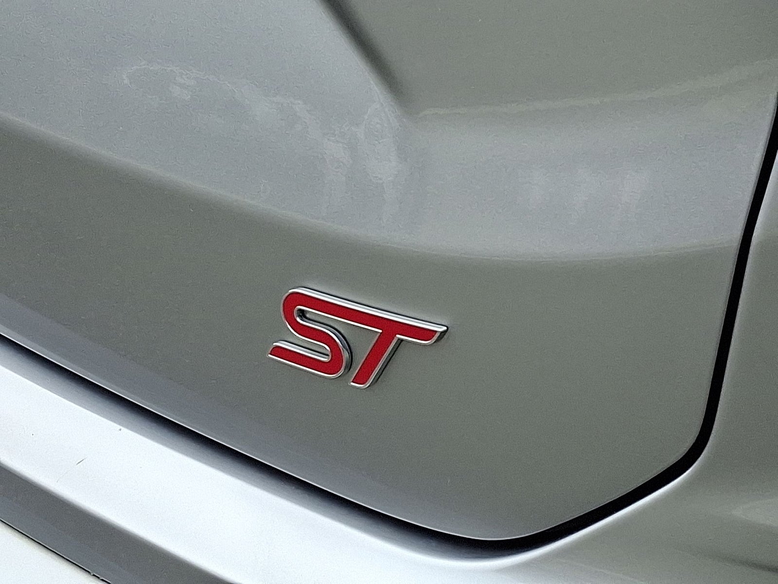 2020 Ford Edge ST