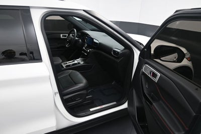 2024 Ford Explorer ST-Line