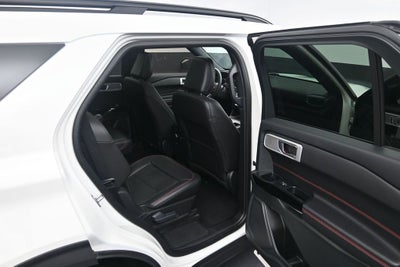 2024 Ford Explorer ST-Line
