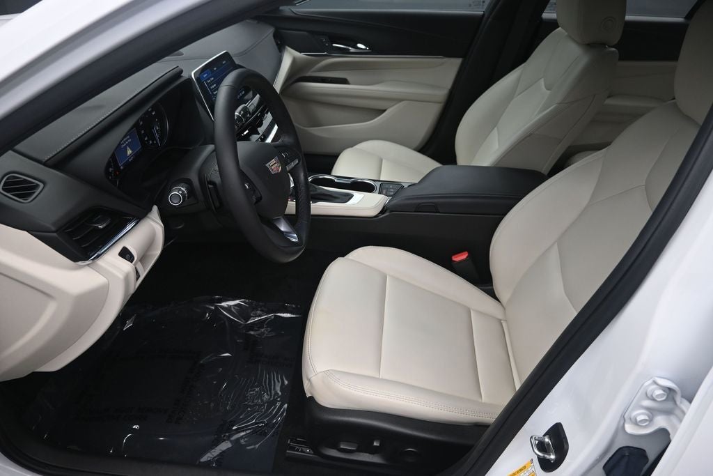 2023 Cadillac CT4 Luxury