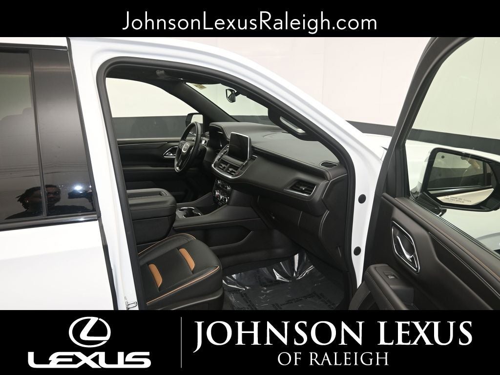 2023 GMC Yukon XL AT4