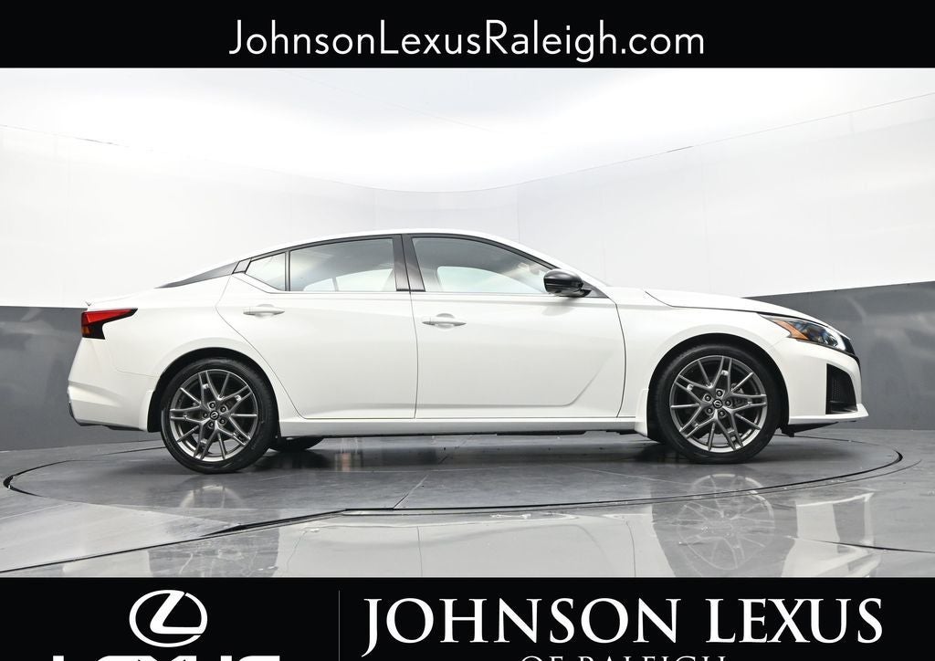 2023 Nissan Altima 2.0 SR