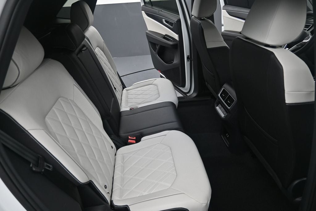 2025 Volkswagen Atlas Cross Sport 2.0T SEL Premium R-Line
