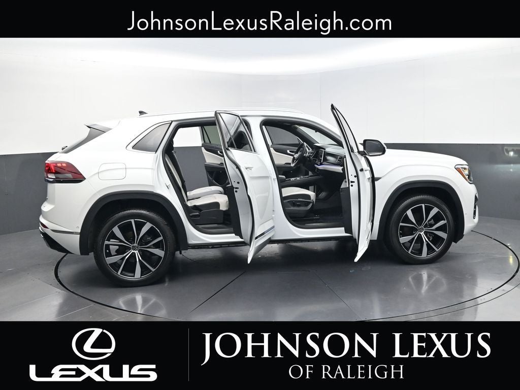 2025 Volkswagen Atlas Cross Sport 2.0T SEL Premium R-Line