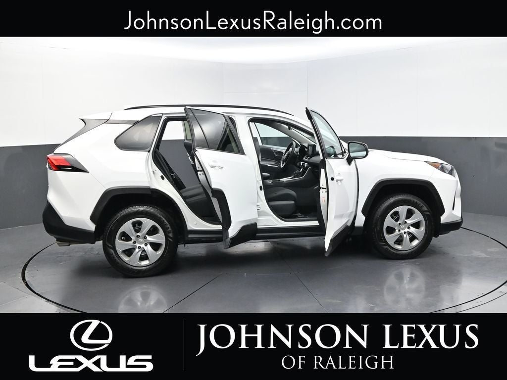 2020 Toyota RAV4 LE
