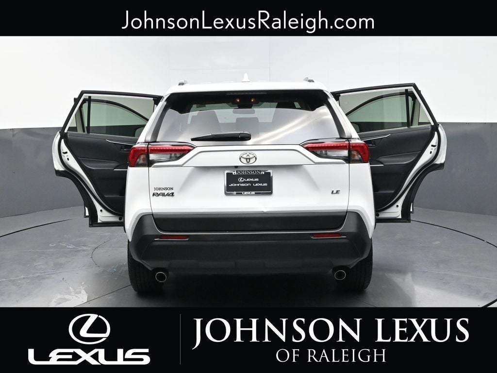 2020 Toyota RAV4 LE