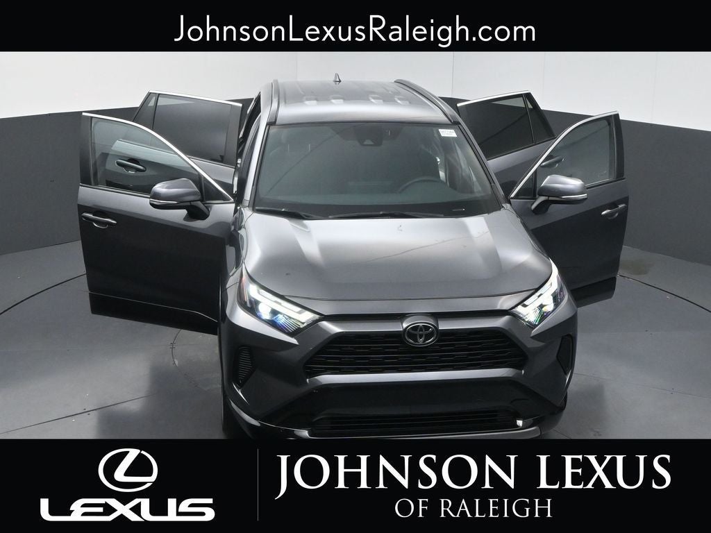 2025 Toyota RAV4 Hybrid SE