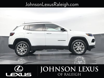 2023 Jeep Compass Latitude Lux