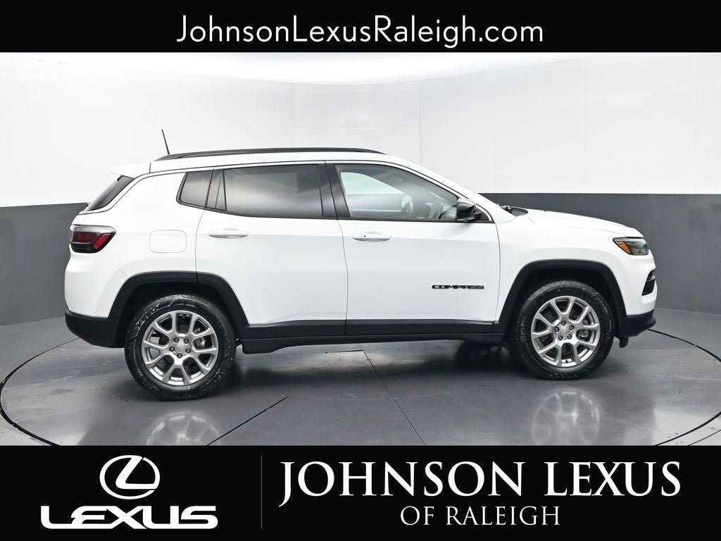 2023 Jeep Compass Latitude Lux
