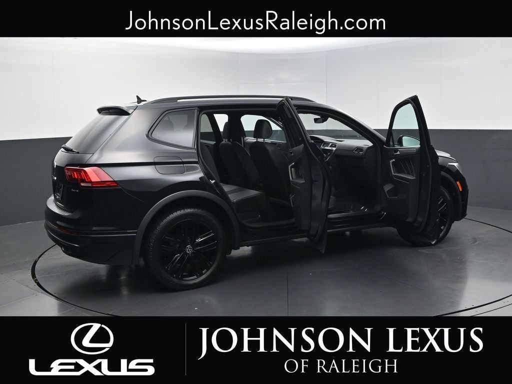 2022 Volkswagen Tiguan 2.0T SE R-Line Black