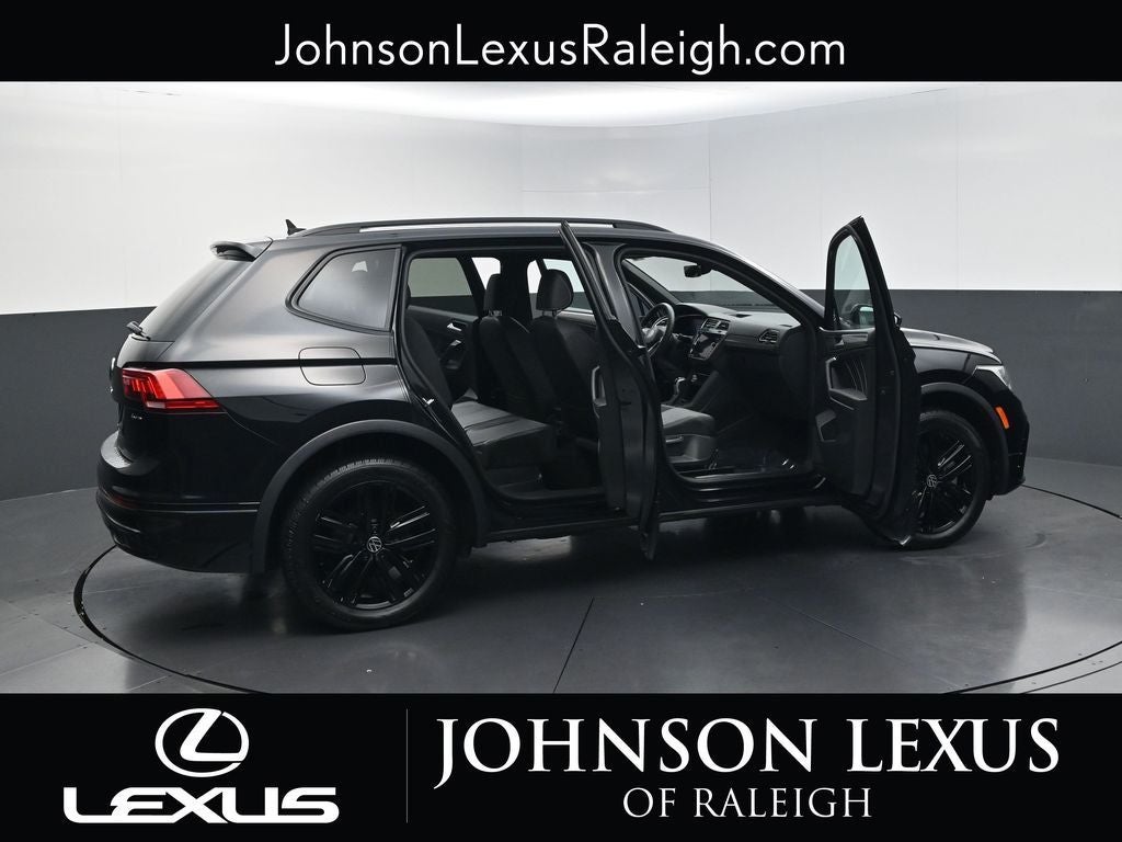 2022 Volkswagen Tiguan 2.0T SE R-Line Black