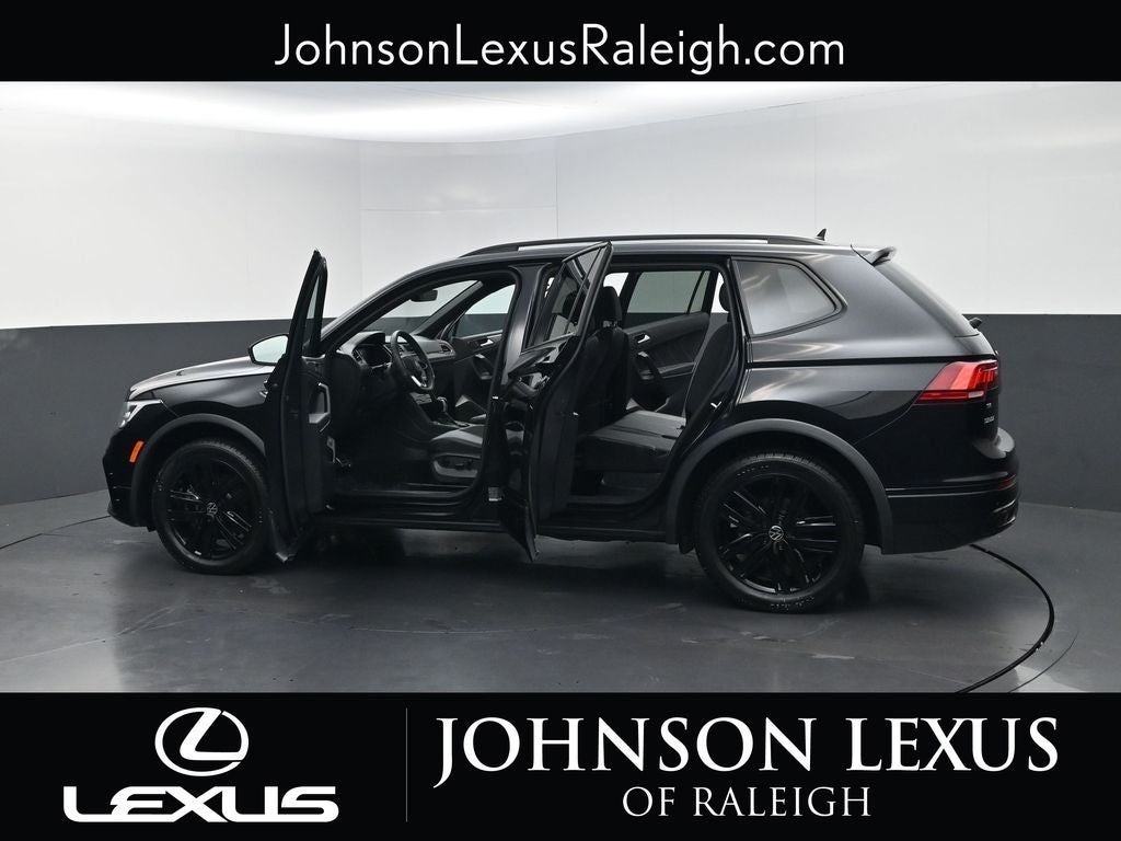 2022 Volkswagen Tiguan 2.0T SE R-Line Black