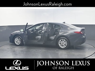 2025 Toyota Camry Base