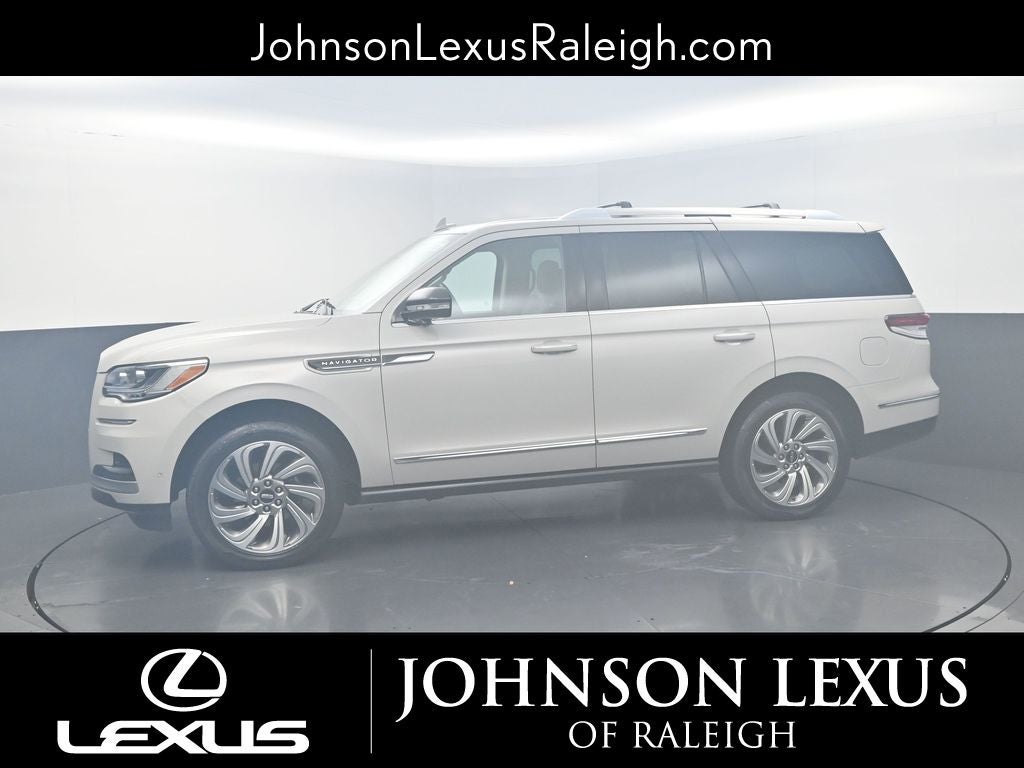2023 Lincoln Navigator Reserve