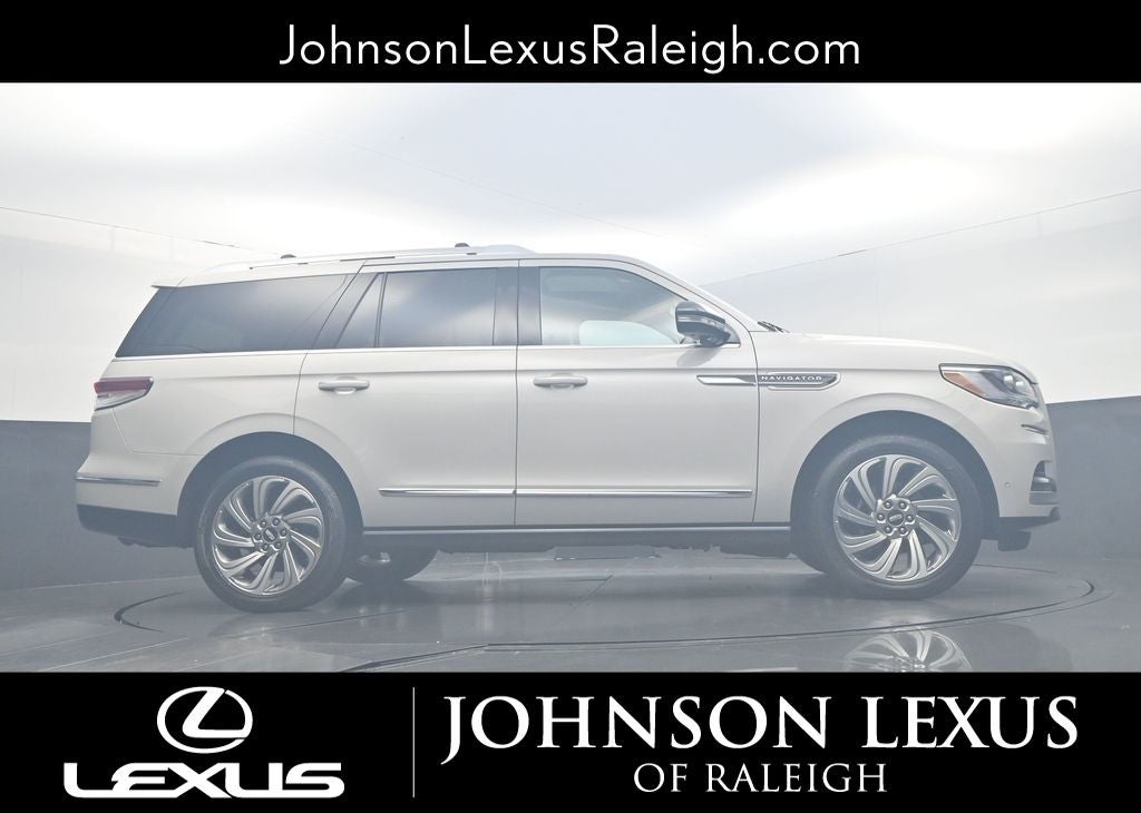 2023 Lincoln Navigator Reserve