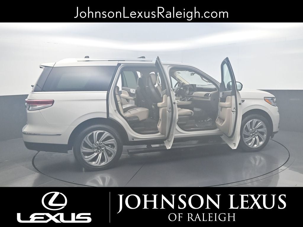 2023 Lincoln Navigator Reserve