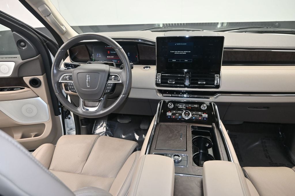 2023 Lincoln Navigator L Reserve