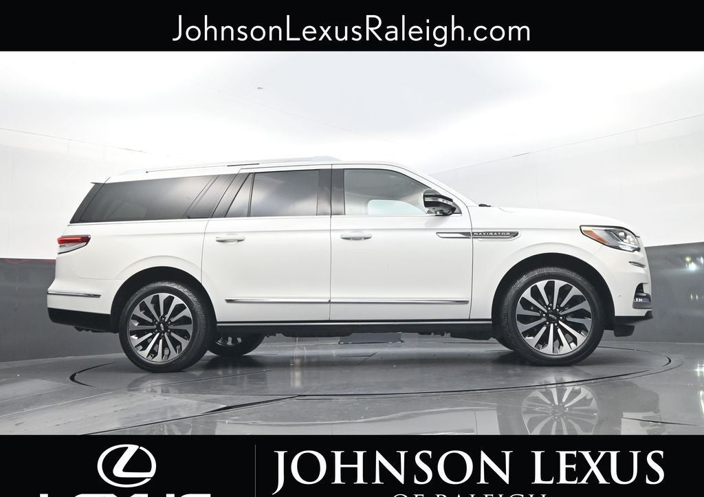 2023 Lincoln Navigator L Reserve
