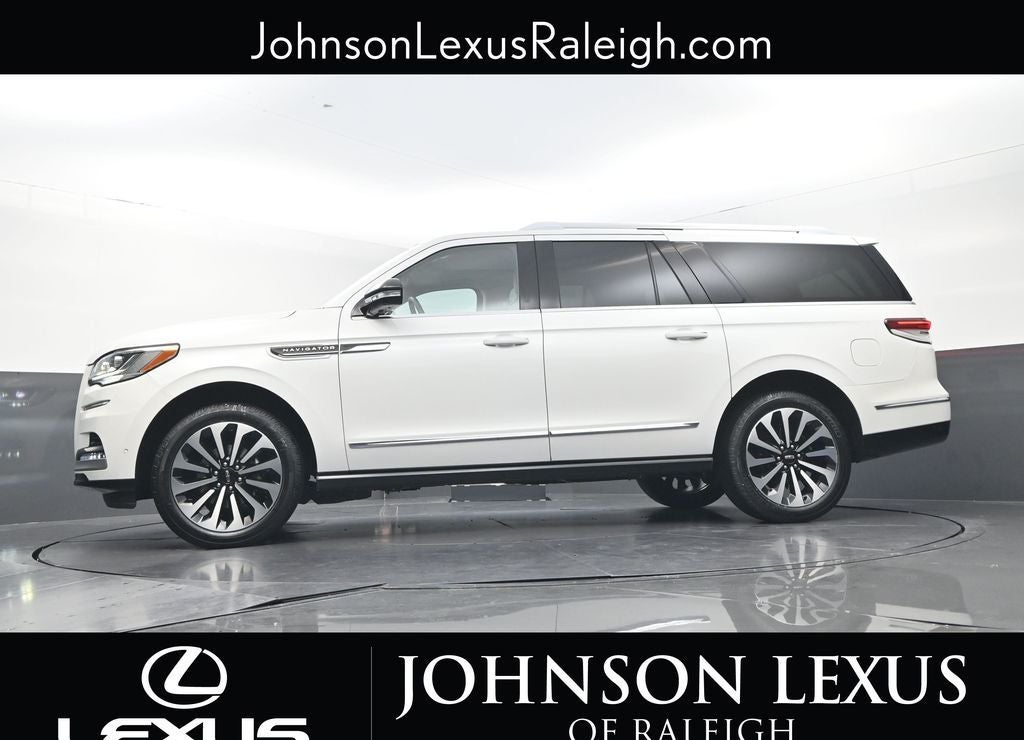 2023 Lincoln Navigator L Reserve