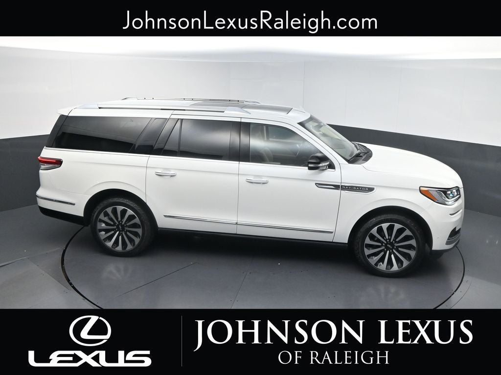 2023 Lincoln Navigator L Reserve