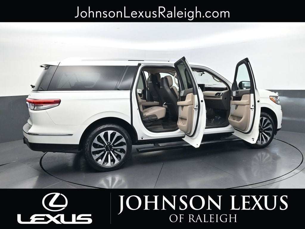 2023 Lincoln Navigator L Reserve