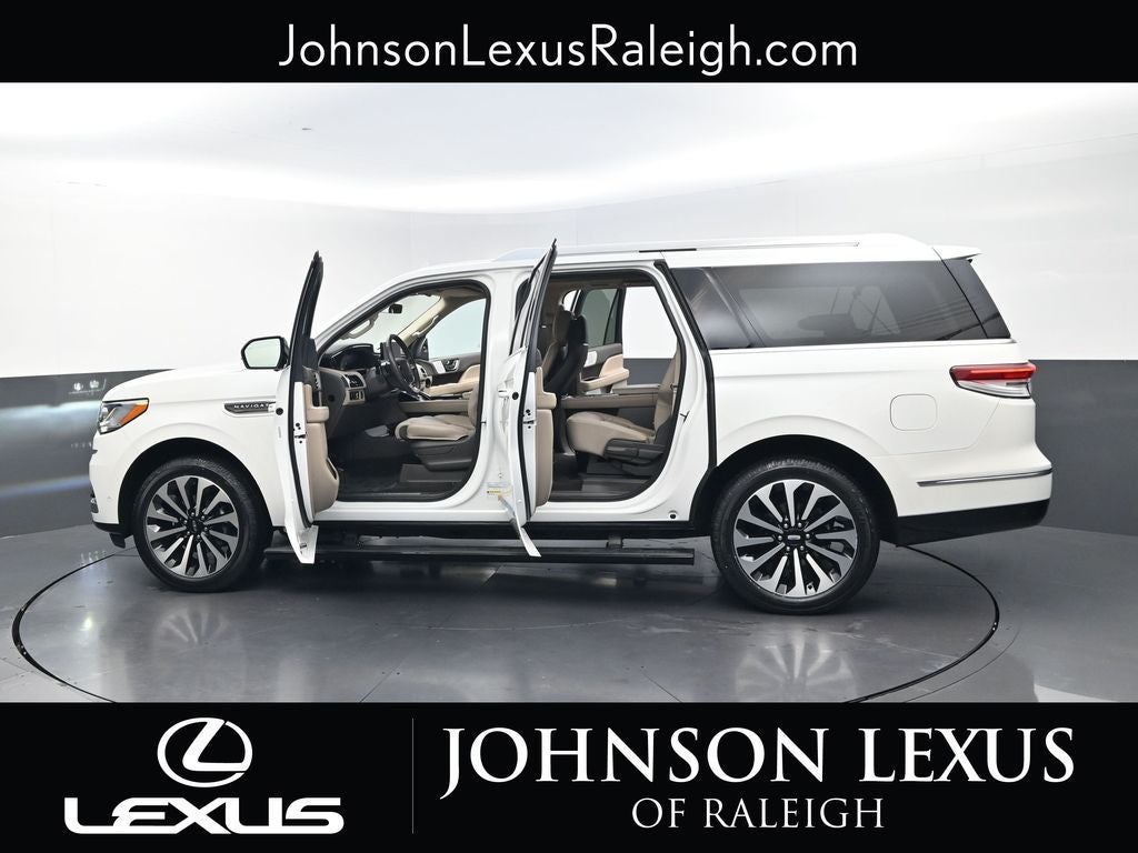 2023 Lincoln Navigator L Reserve