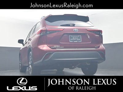 2021 Toyota Highlander Hybrid XLE