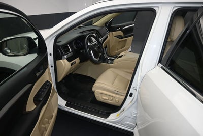 2016 Toyota Highlander XLE V6