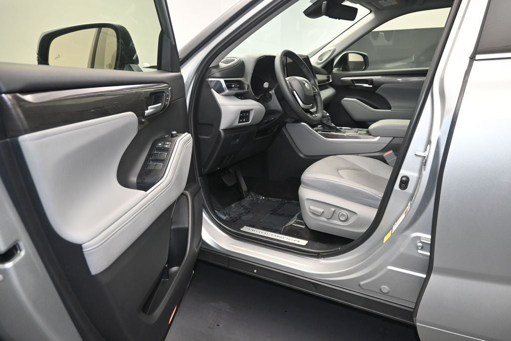 2024 Toyota Highlander Hybrid Limited
