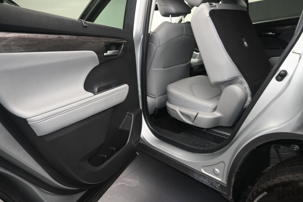 2024 Toyota Highlander Hybrid Limited