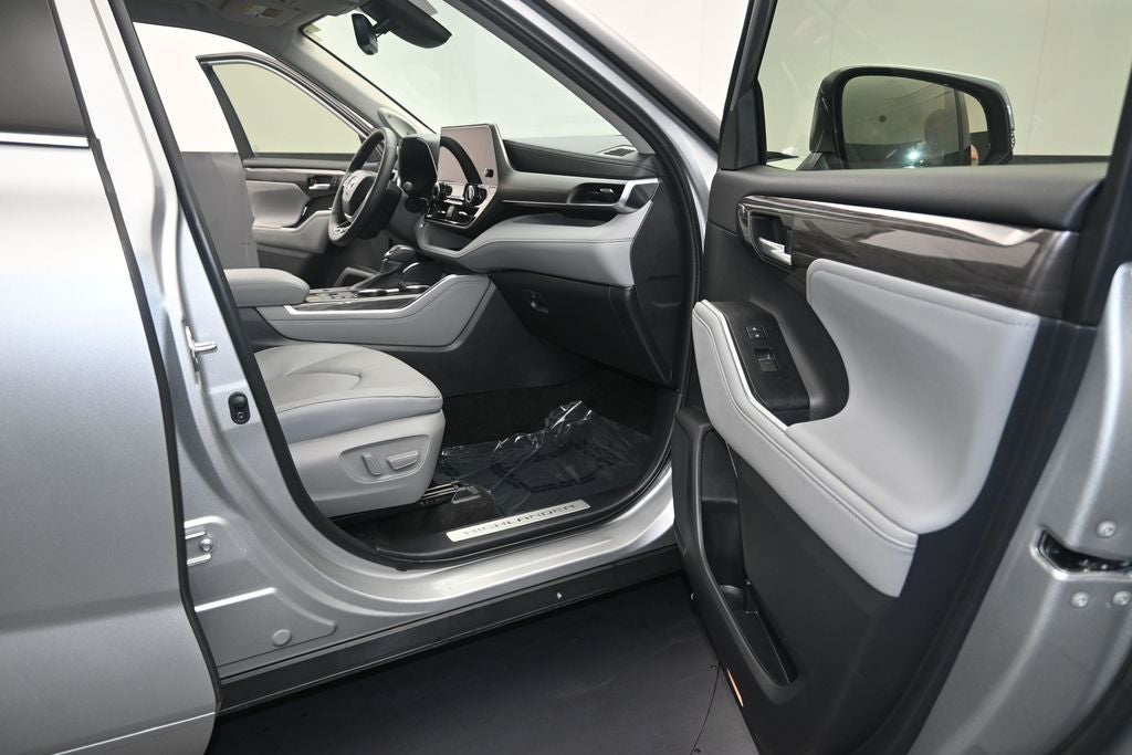 2024 Toyota Highlander Hybrid Limited