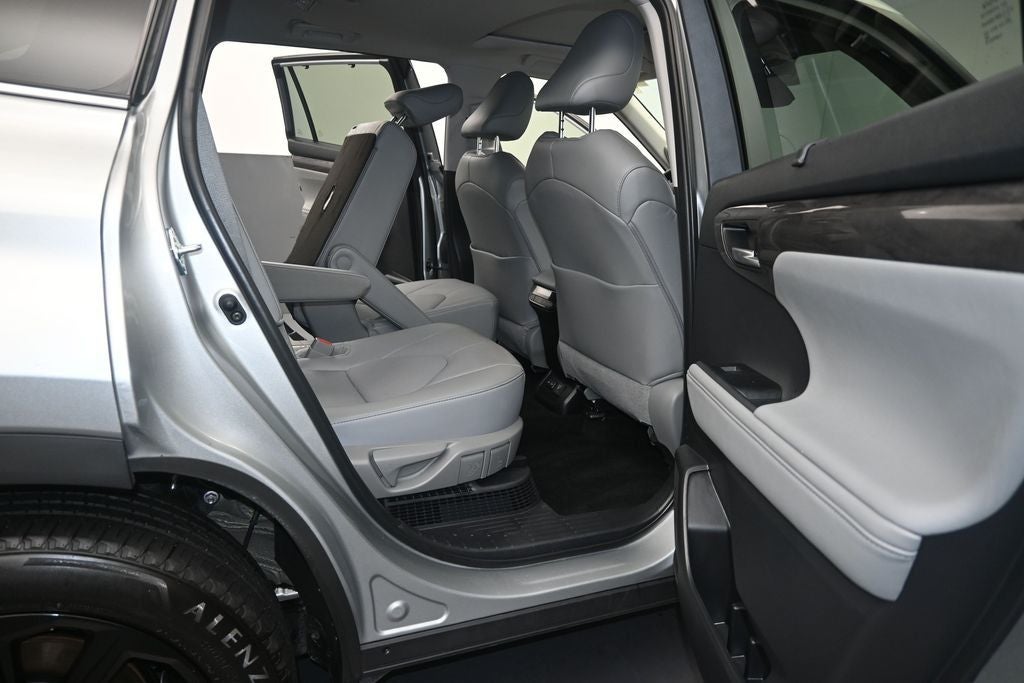 2024 Toyota Highlander Hybrid Limited