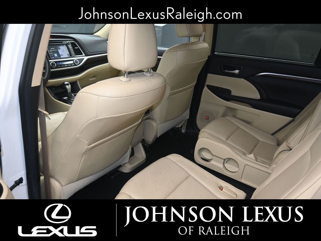 2016 Toyota Highlander Base