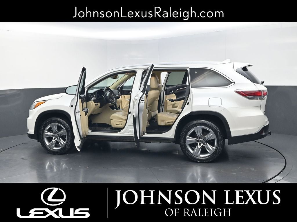 2016 Toyota Highlander Base