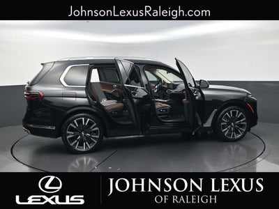 2025 BMW X7 xDrive40i