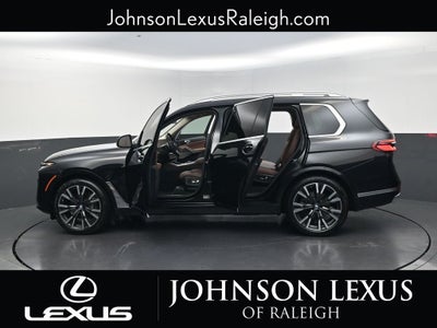 2025 BMW X7 xDrive40i