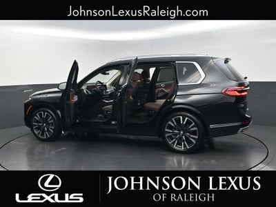 2025 BMW X7 xDrive40i