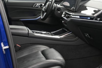 2023 BMW X7 M60i