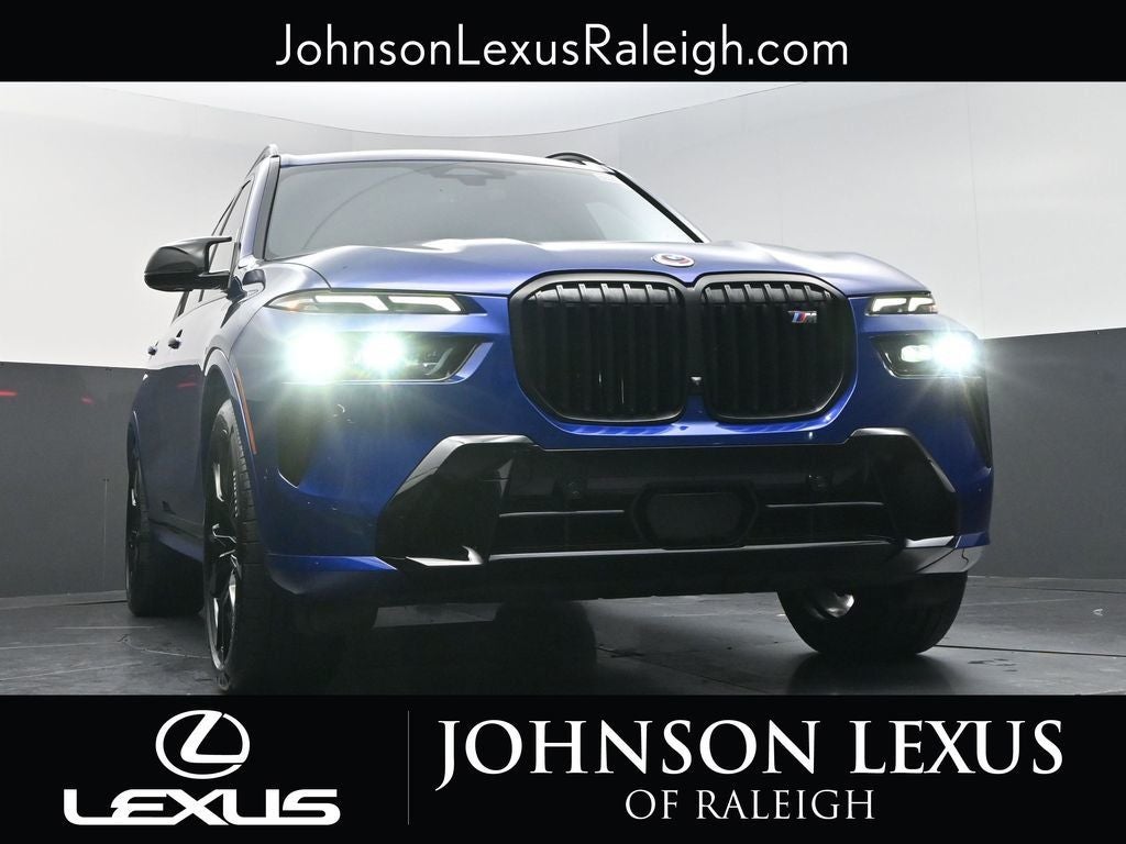 2023 BMW X7 M60i