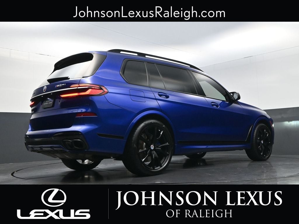 2023 BMW X7 M60i