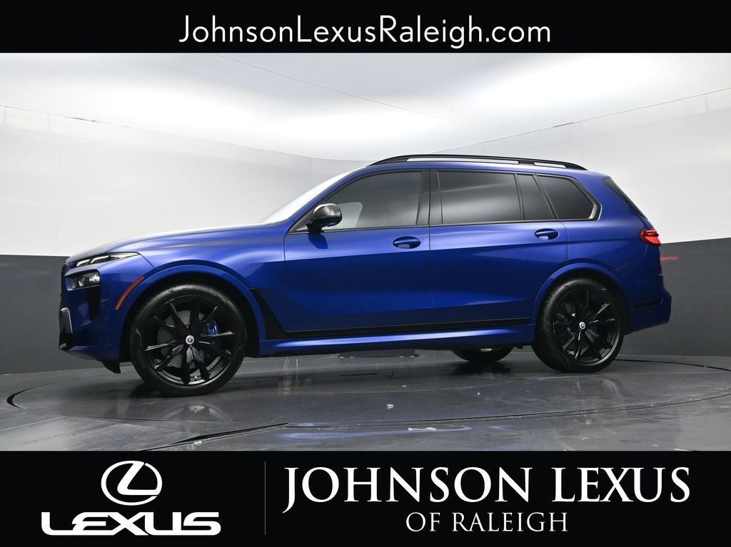 2023 BMW X7 M60i